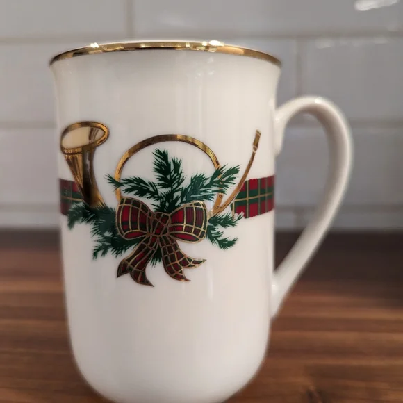 Georges Briard set/2 "The Hunt" mugs. - Picture 3 of 10